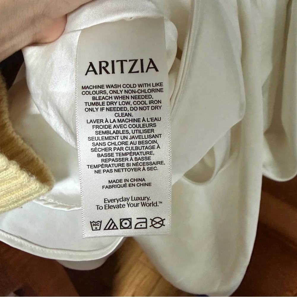 Aritzia Wilfred Martini Satin Halter Blouse in Light Birch - Picture 7 of 8